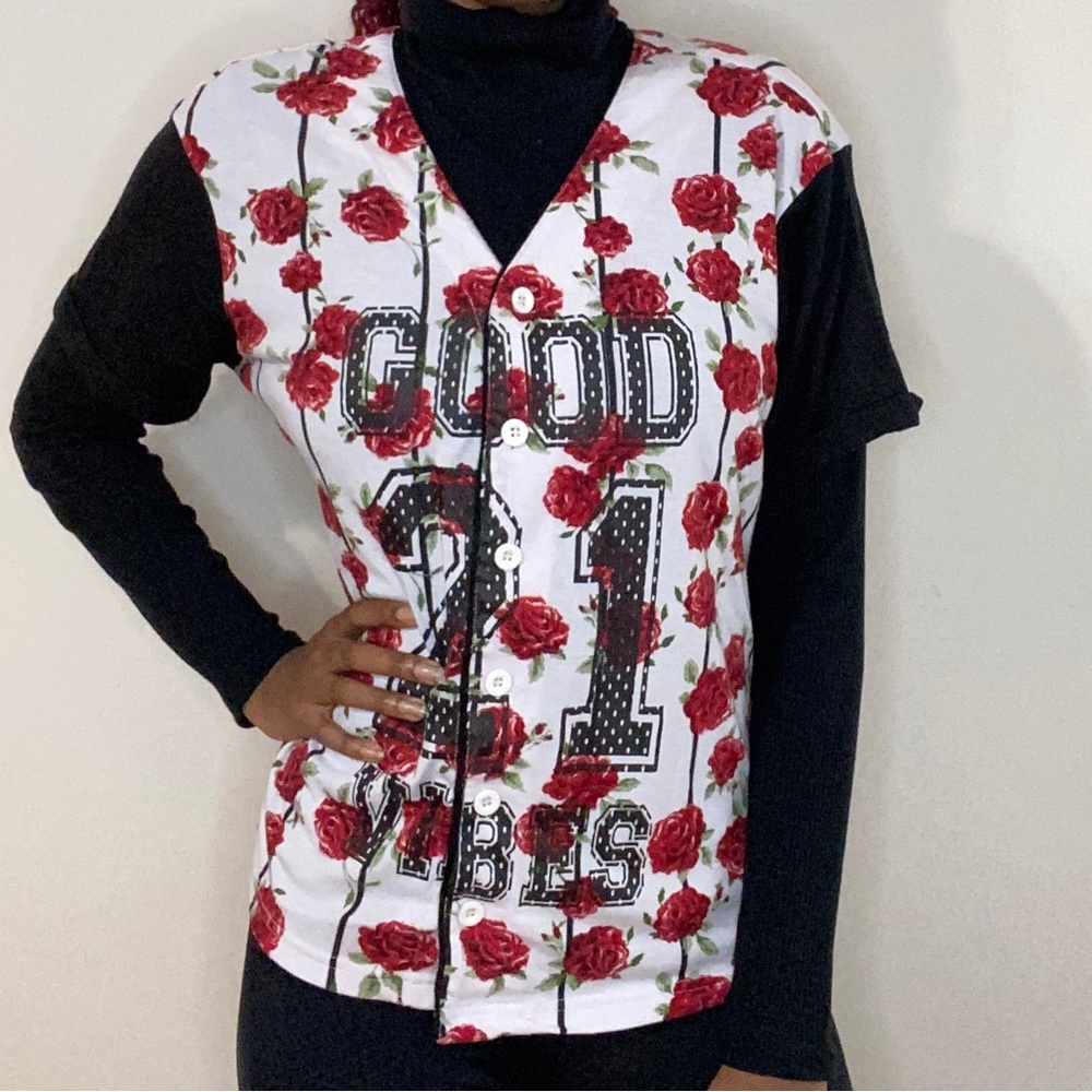 rue21 “Good Vibes” Short Sleeve Button Down Shirt Size M